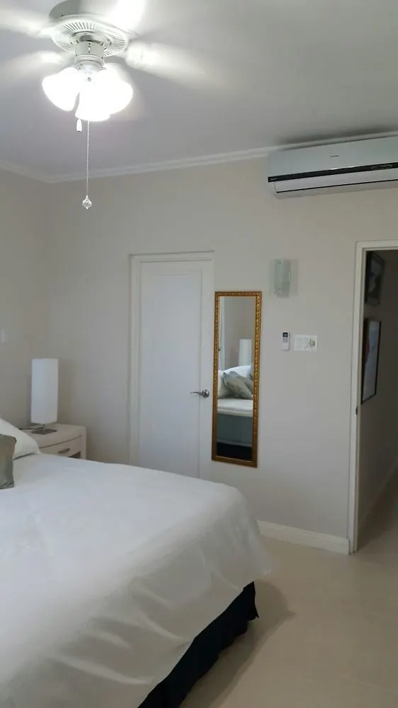 Fern Court Apartment With Oceanic View III Saint Annʼs Bay